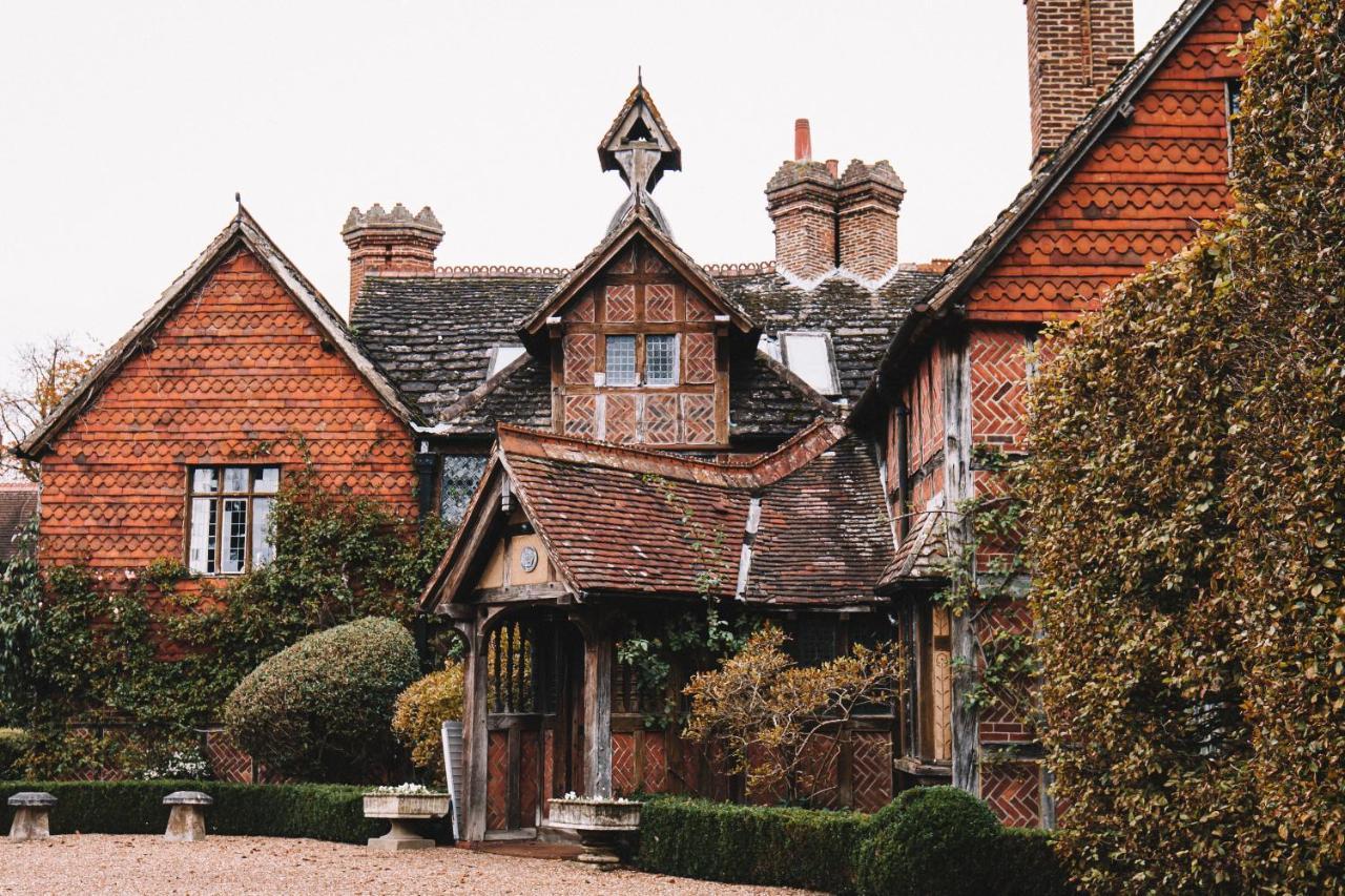 Langshott Manor - Luxury Hotel Gatwick 霍利 外观 照片